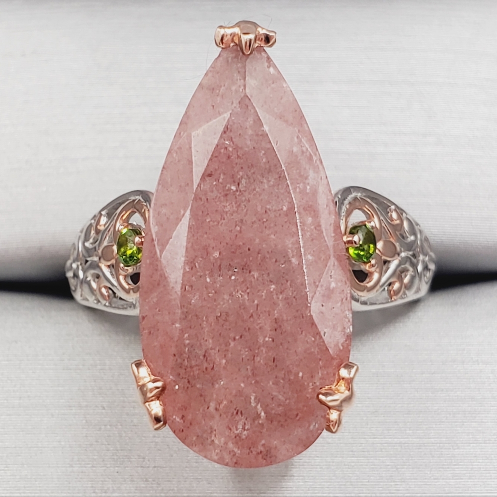 10 Carat Tanzanian Natronite & Chrome Diopside Rose Gold | Sterling Silver Ring